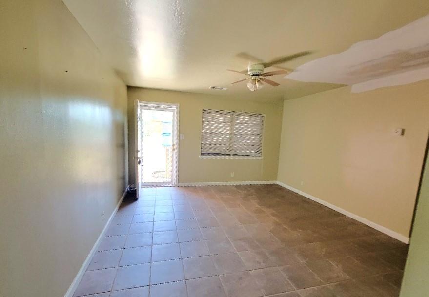 6710 Fairwood Road, Hitchcock, Texas image 8