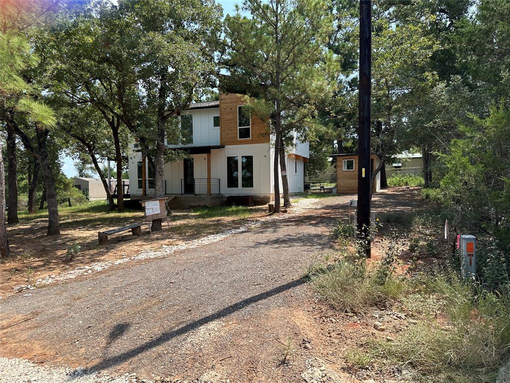 111 Chippewa Trail, Smithville, Texas image 7