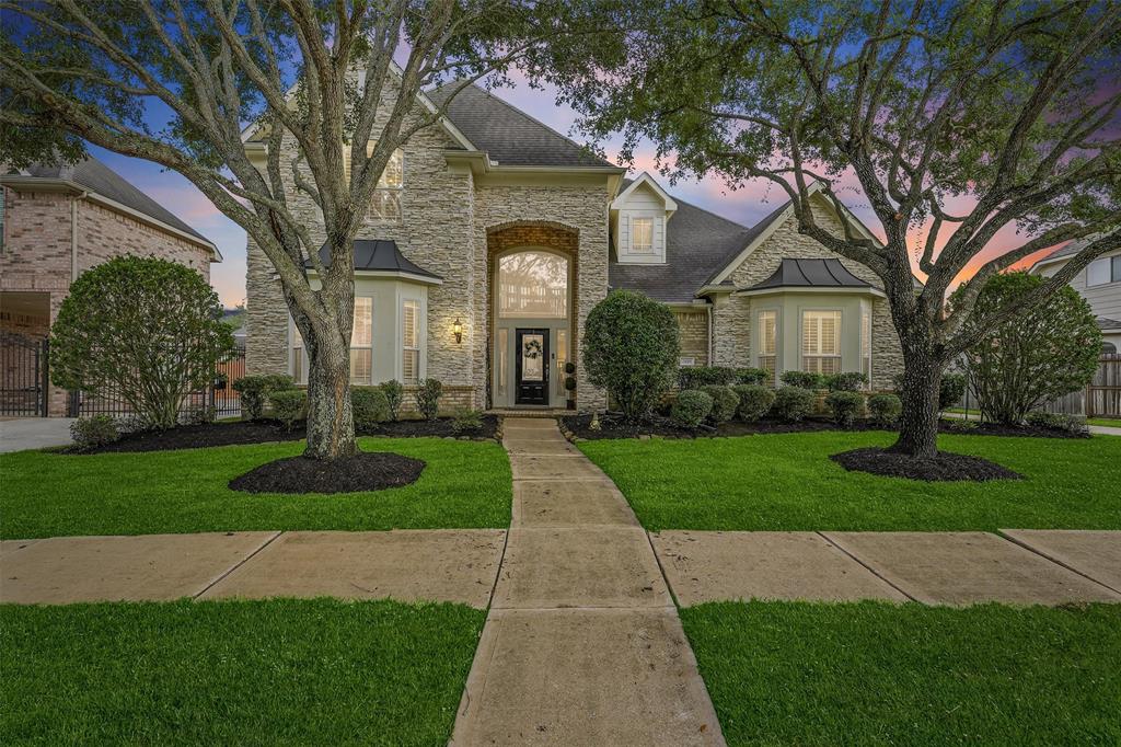 2818 Shallow Springs Court, Manvel, Texas image 1