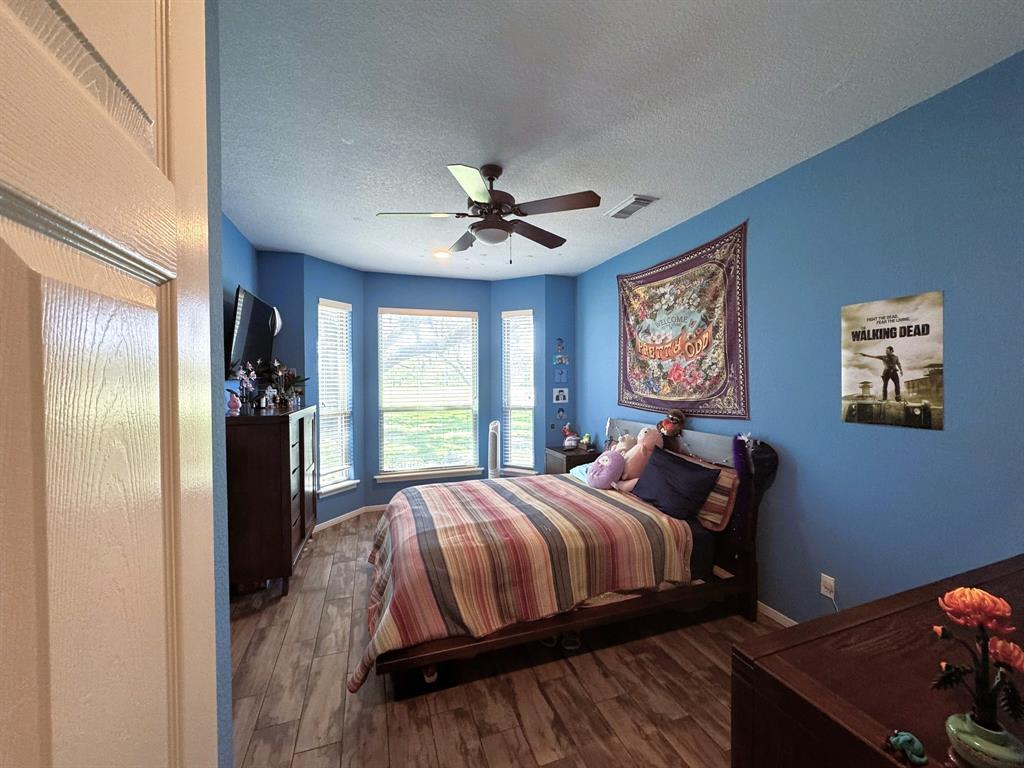 814 Sunset Trail, Angleton, Texas image 11