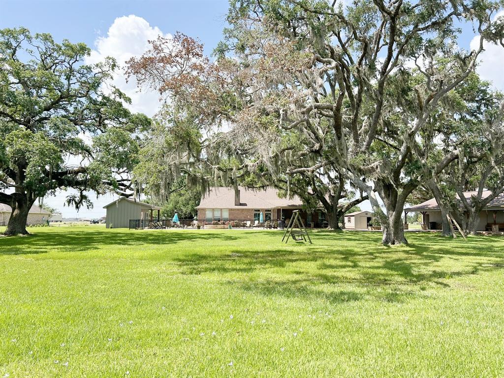 814 Sunset Trail, Angleton, Texas image 22