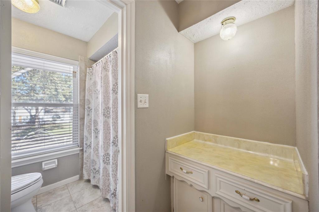 8127 Devonwood Lane, Houston, Texas image 20