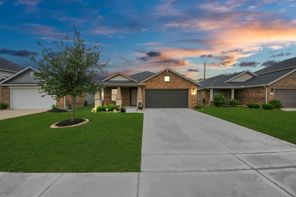 5023 Yellow Rays Trail, Katy, Texas image 1