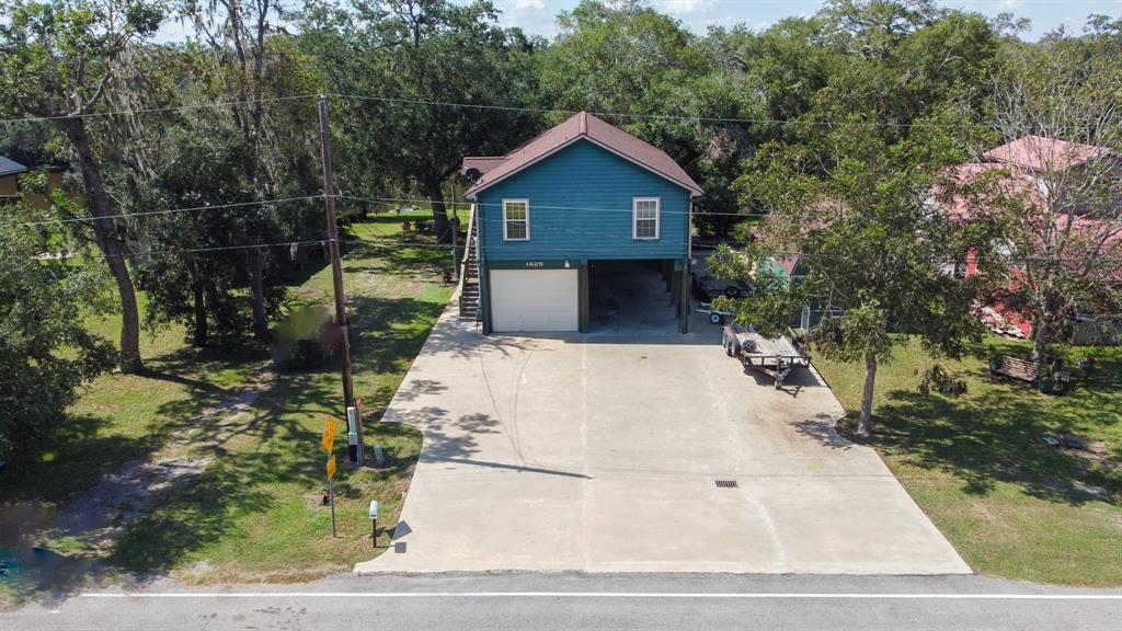 1425 County Road 244a, Brazoria, Texas image 1