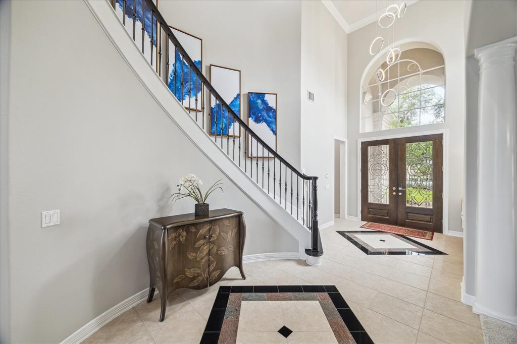 5011 Regency Drive