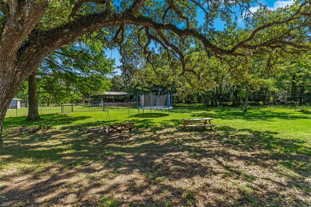 1032 Marek Road, Columbus, Texas image 17