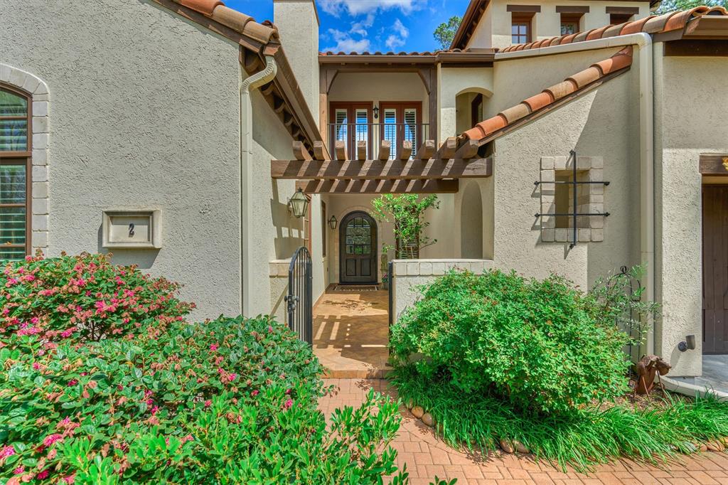 2 Club Ridge Court