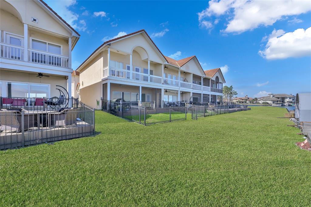 4 Regency Point, Conroe, Texas image 1