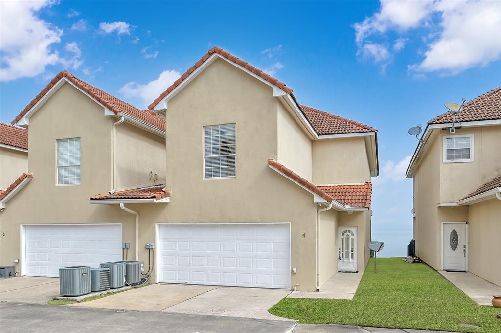 4 Regency Point, Conroe, Texas image 2