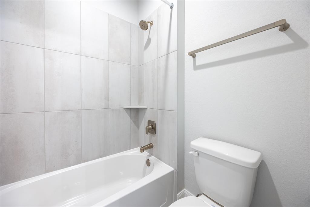 813 Laguna Green Lane, Katy, Texas image 18