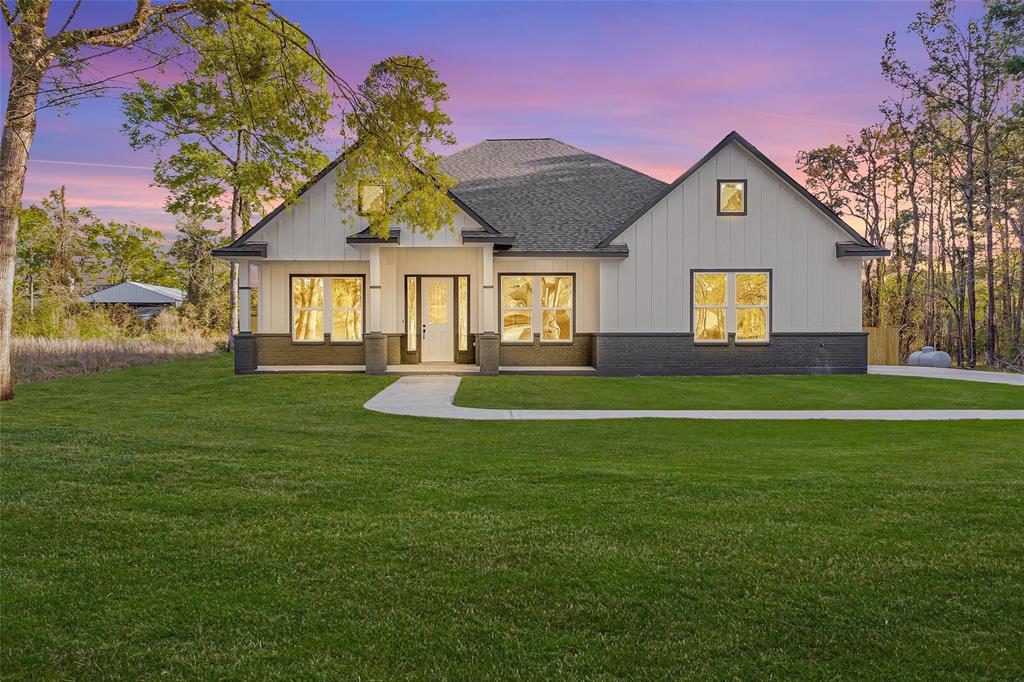7115 Ramblewood Drive, Magnolia, Texas image 1