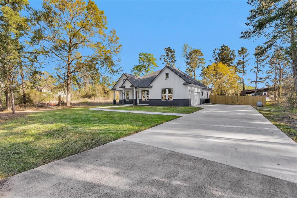 7115 Ramblewood Drive, Magnolia, Texas image 2