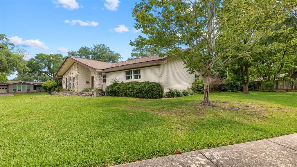 3203 W Piney Brook Drive, La Porte, Texas image 28