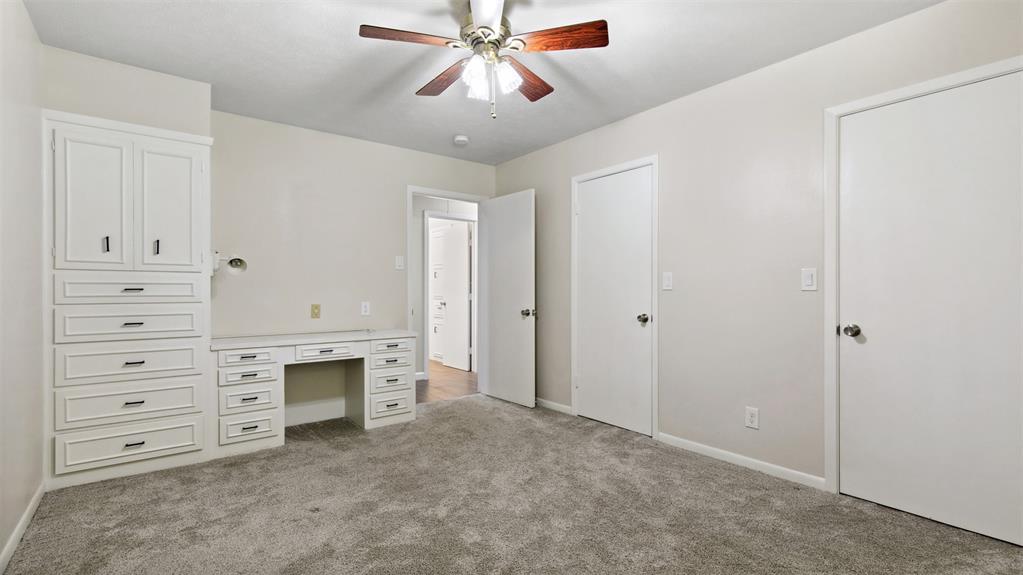 3203 W Piney Brook Drive, La Porte, Texas image 14