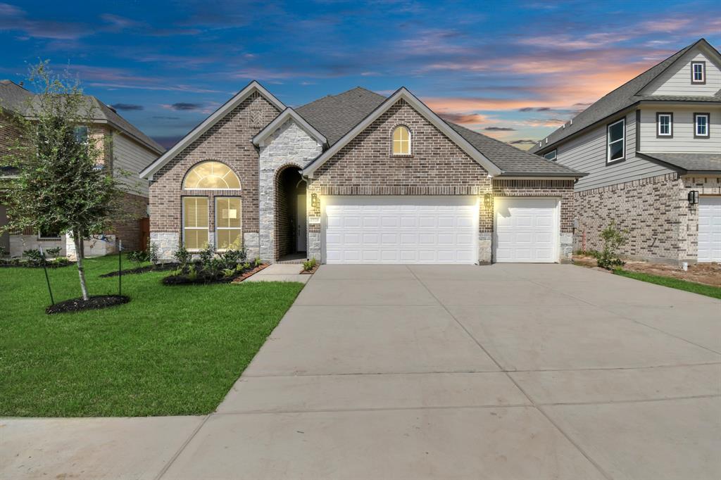 19719 Isola Breeze Drive Dr, Hockley, Texas image 1