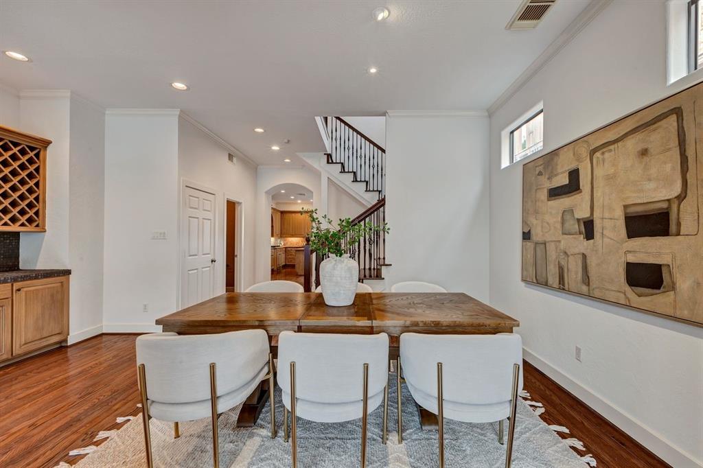 1933 W Clay Street, Houston, Texas image 7