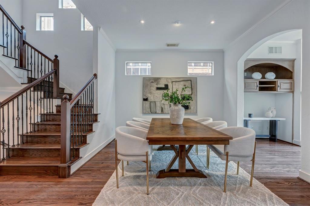1933 W Clay Street, Houston, Texas image 8