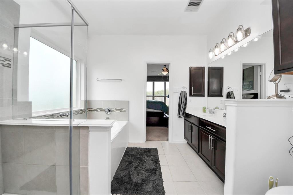 9703 Tipton Sands Drive, Humble, Texas image 28