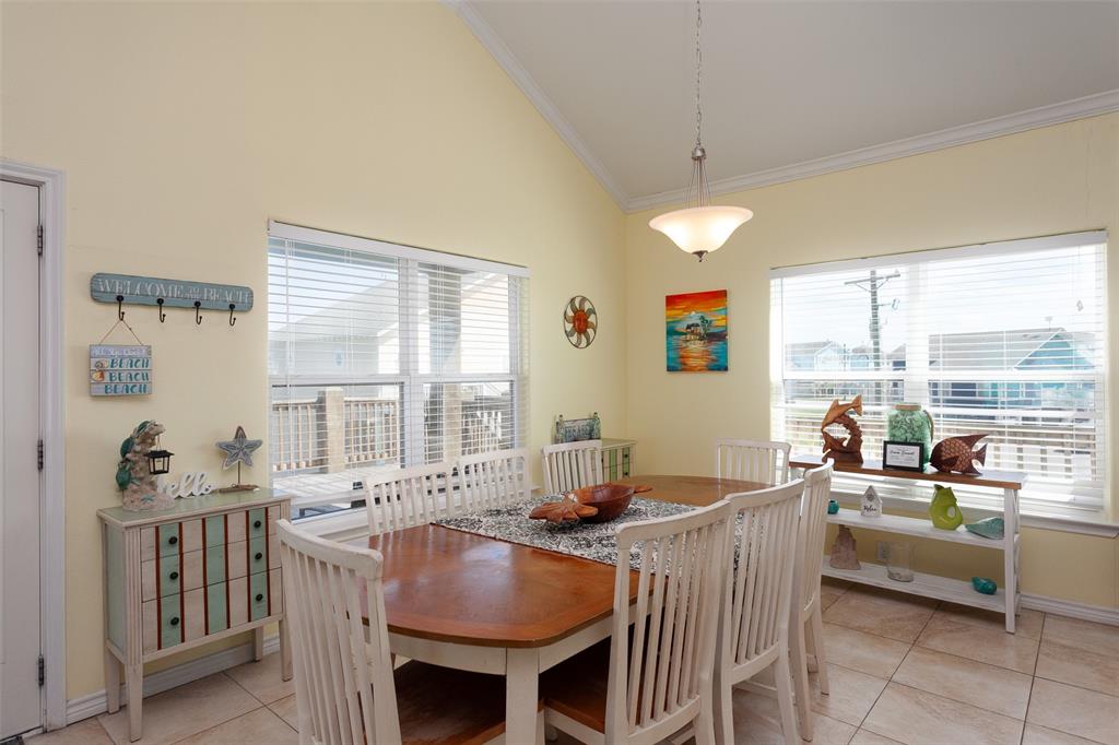3208 Castle Drive, Crystal Beach, Texas image 6