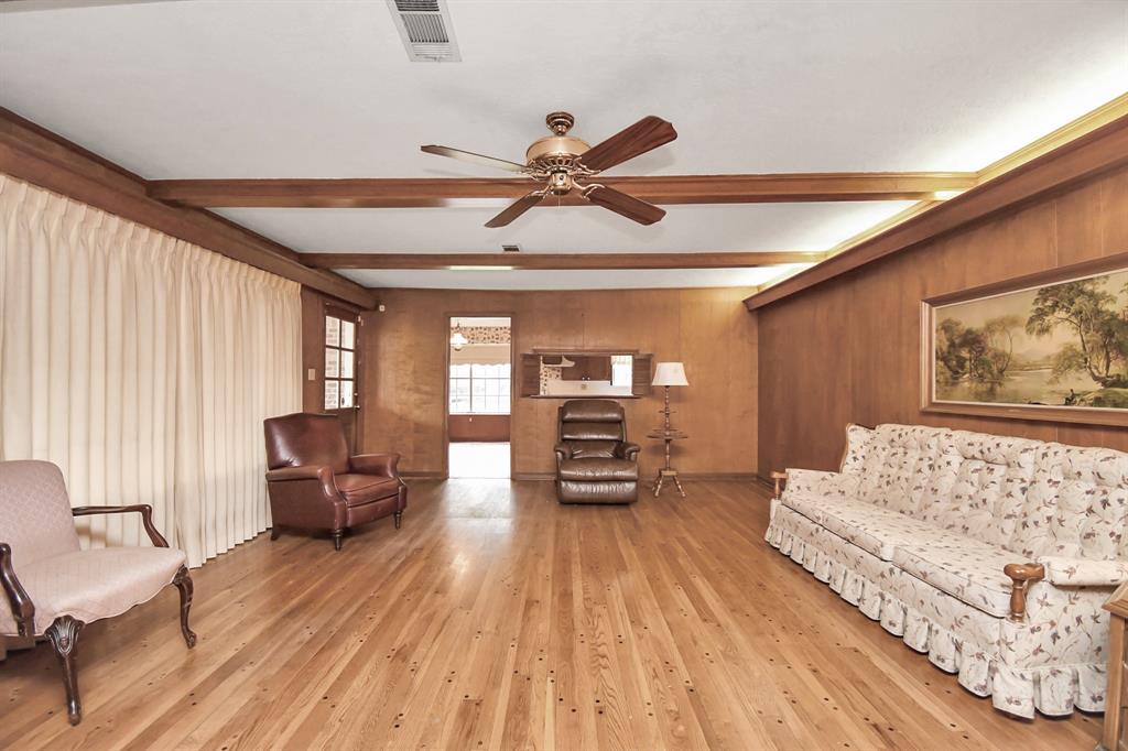 Photo 16 of 40 of 700 Rosewood Drive house