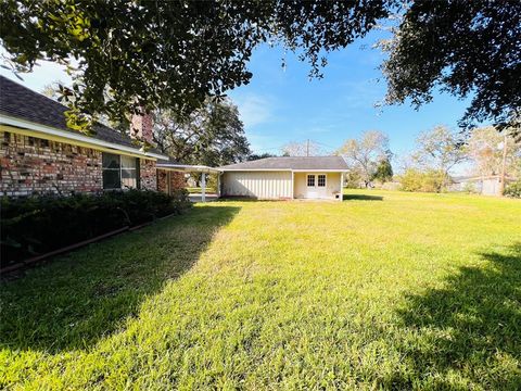 A home in Angleton