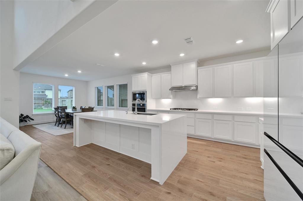 5615 Trinity Heights Lane, Sugar Land, Texas image 17