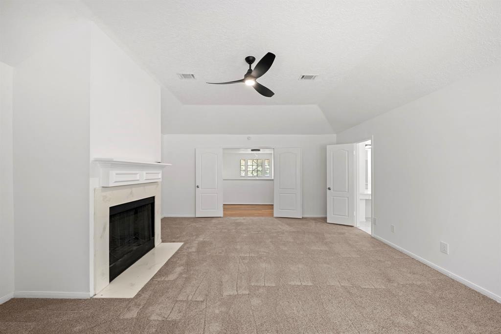 2406 Parkwood Lane