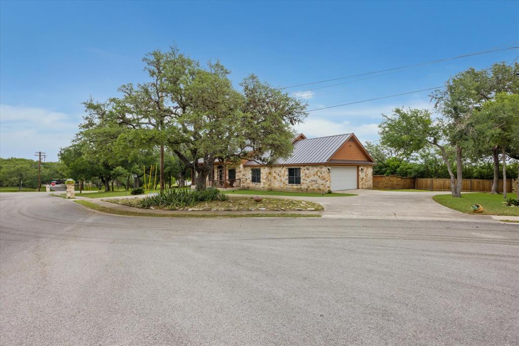 101 High Ridge Circle, San Marcos, Texas image 6