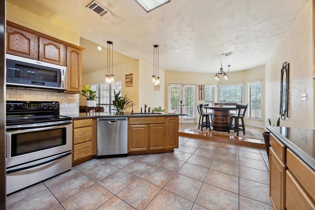 101 High Ridge Circle, San Marcos, Texas image 15