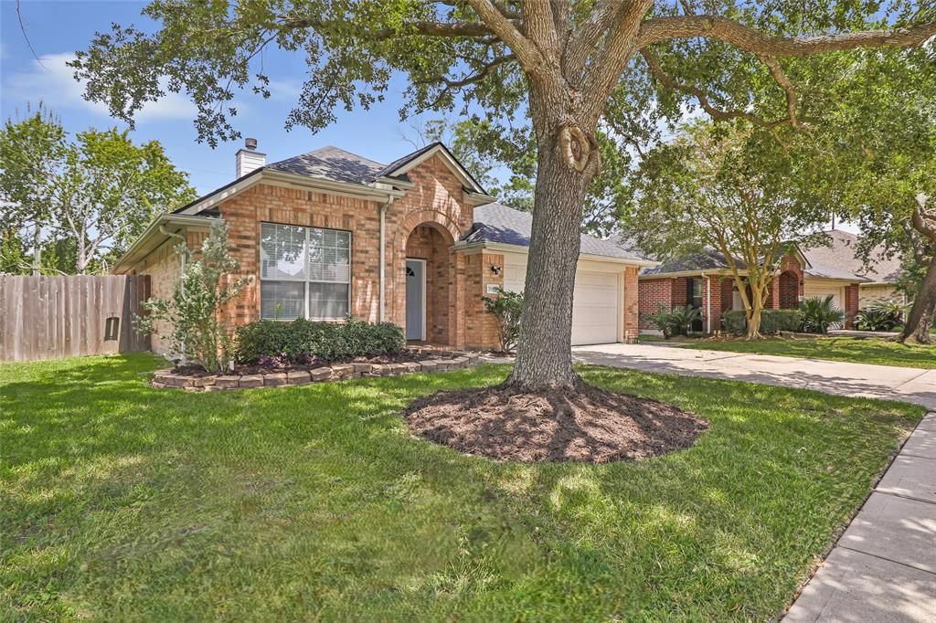 Photo of 7126 Leens Lodge Lane, Humble, TX 77346 (MLS # 16553433)