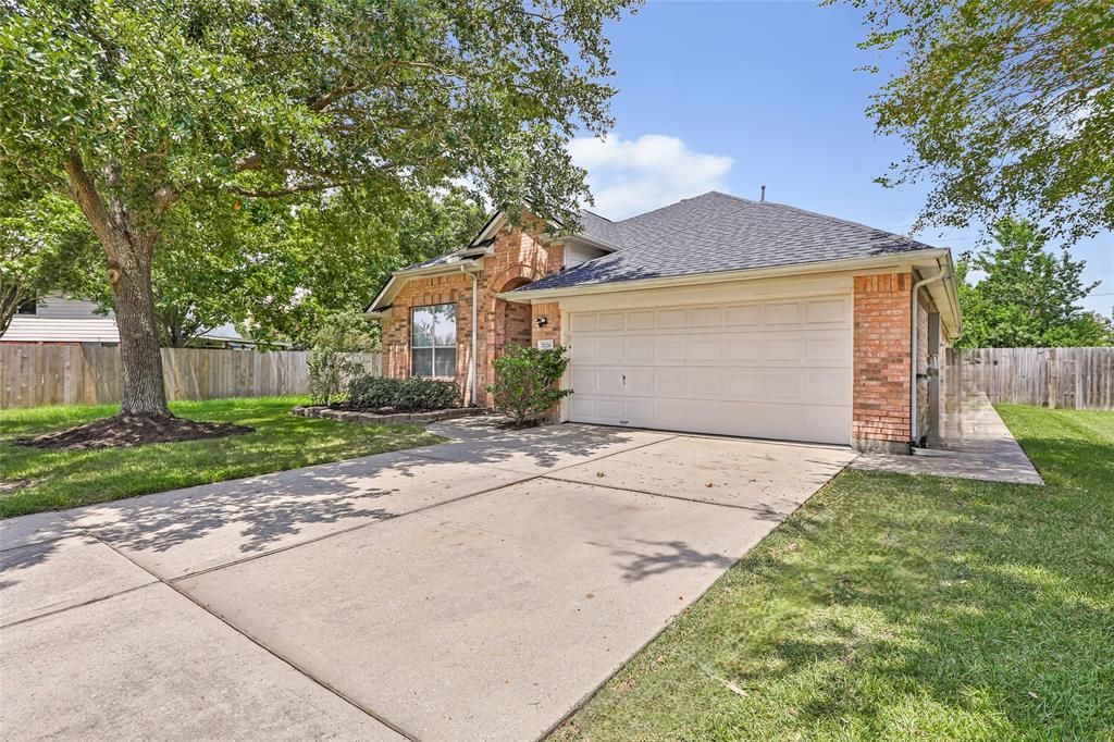 Photo of 7126 Leens Lodge Lane, Humble, TX 77346 (MLS # 16553433)