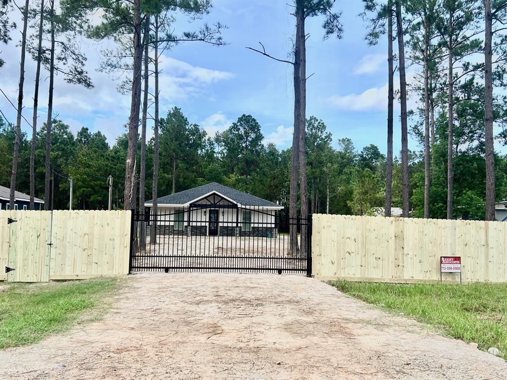 1819 County Road 3479a, Cleveland, Texas image 2