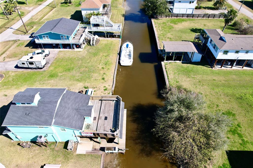 1104 Mayes Rd, Crystal Beach, Texas image 25