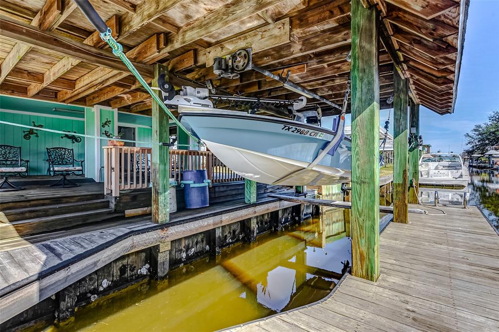 1104 Mayes Rd, Crystal Beach, Texas image 35