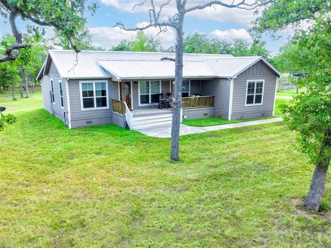 A home in Hallettsville