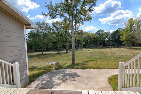 A home in Hallettsville