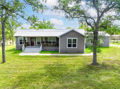 A home in Hallettsville