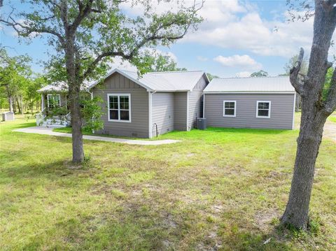 A home in Hallettsville