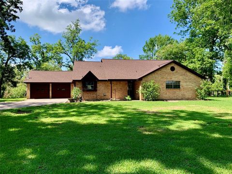 A home in Angleton