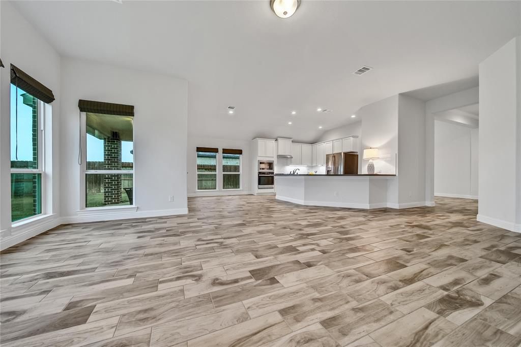 12002 Champions Forest Drive, Mont Belvieu, Texas image 14