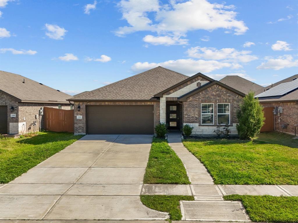 2414 Olancha Drive, Rosharon, Texas image 2