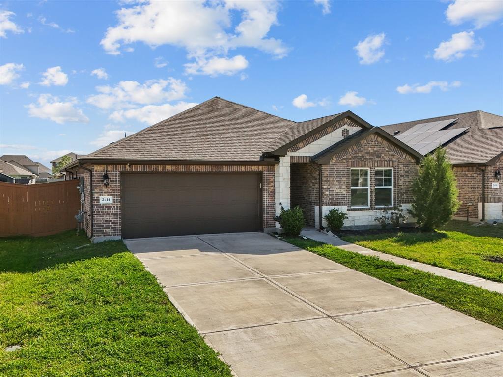 2414 Olancha Drive, Rosharon, Texas image 3