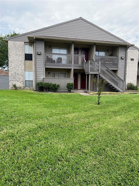 Photo of 1900 Bay Area Boulevard #243, Houston, TX 77058 (MLS # 73859799)