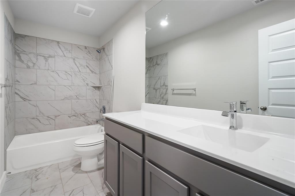 2626 Ivory Basewood Lane, Katy, Texas image 5