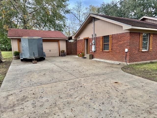 174 County Road 2363, Hardin, Texas image 4