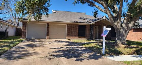 Single Family Residence in Deer Park TX 913 Amy Drive.jpg