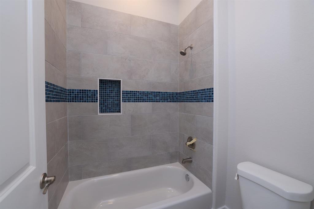 22914 Rainfern Drive, Magnolia, Texas image 37