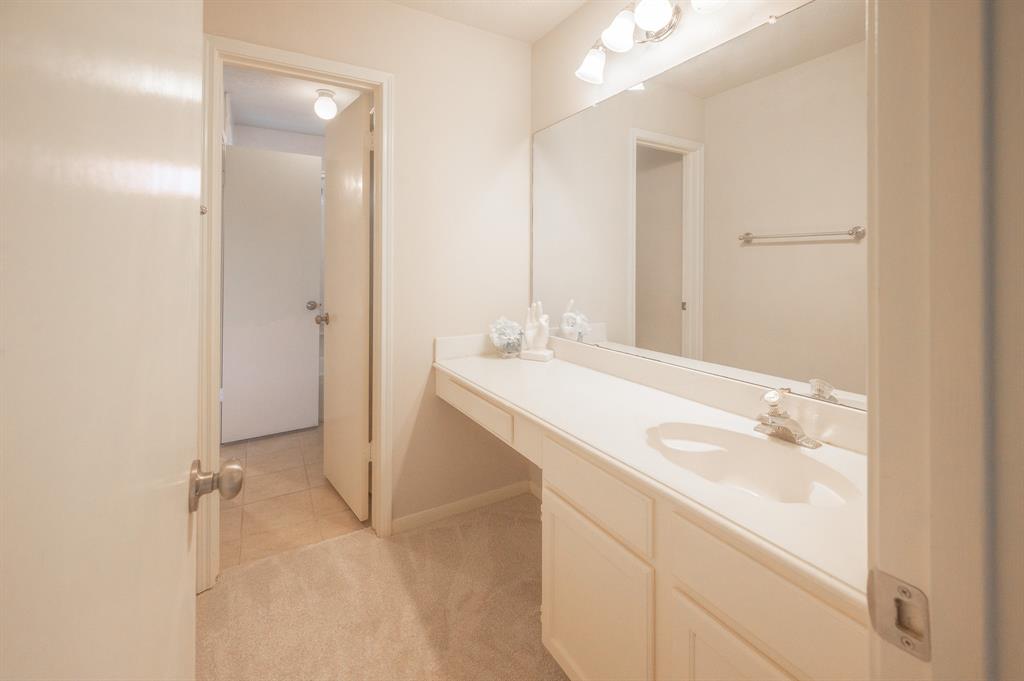 4711 Ten Sleep Lane, Friendswood, Texas image 30