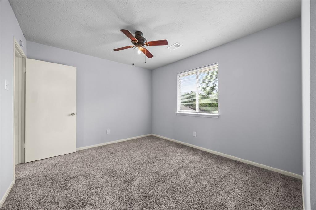 4711 Ten Sleep Lane, Friendswood, Texas image 35