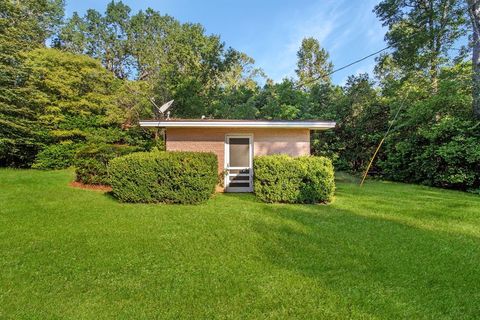 A home in Woodville